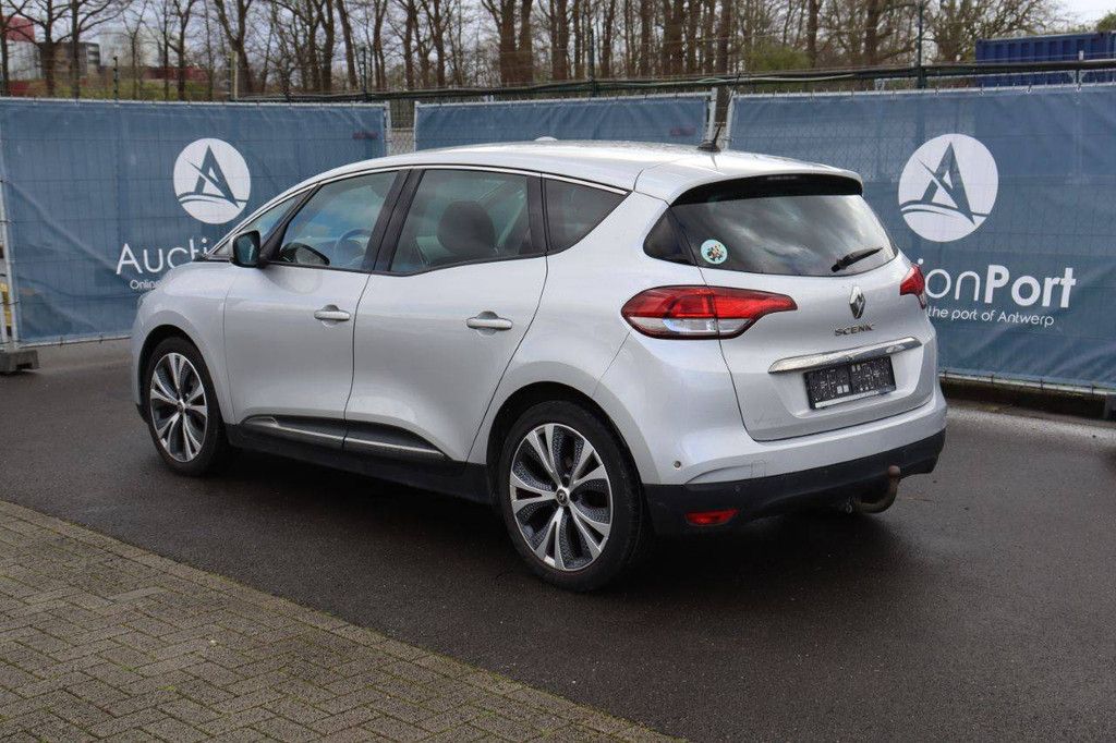 Passenger car Renault Scenic Petrol 116hp 2019 (Margin)
