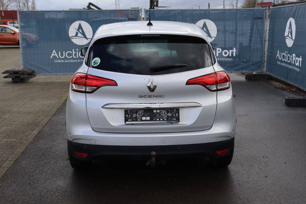 Passenger car Renault Scenic Petrol 116hp 2019 (Margin)