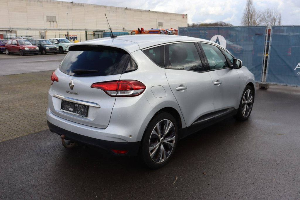 Passenger car Renault Scenic Petrol 116hp 2019 (Margin)