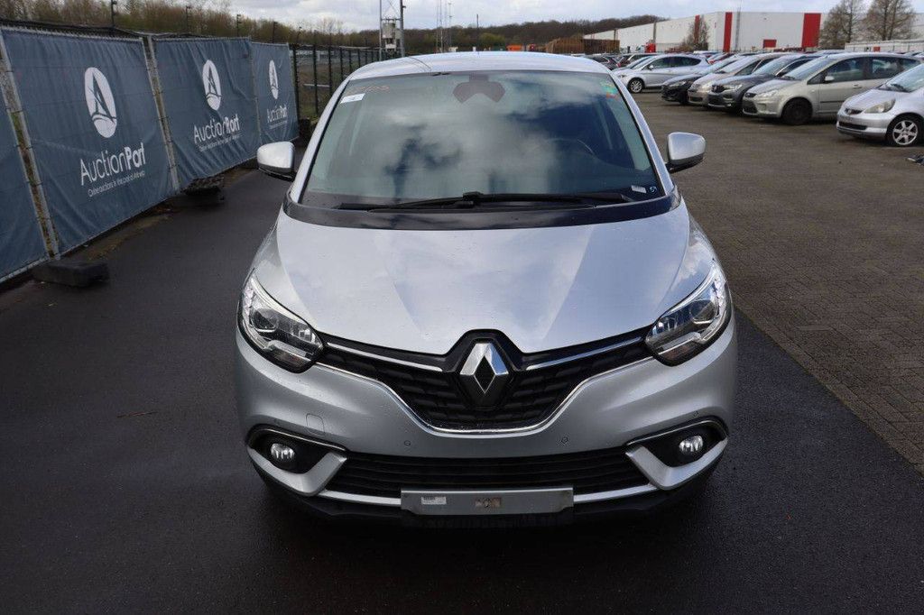 Passenger car Renault Scenic Petrol 116hp 2019 (Margin)