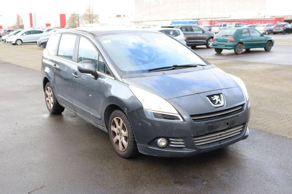 Pkw Peugeot 5008 Benzin 120 PS 2018 (Margin)