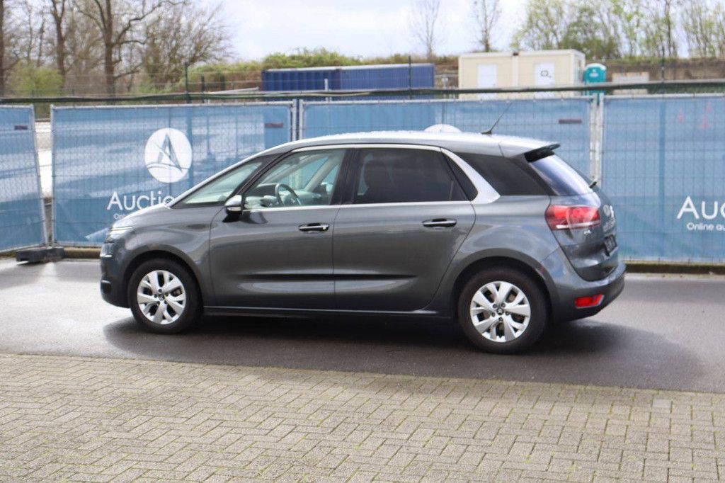 Passenger car Citroën C4 Petrol 130hp 2016 (Margin)