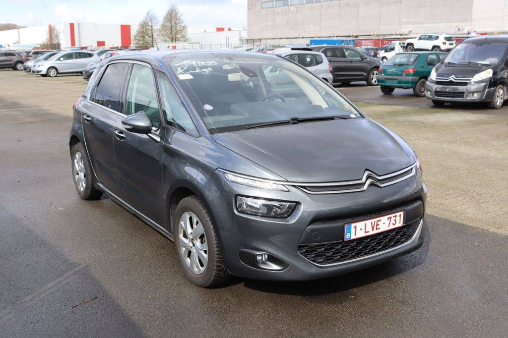 Passenger car Citroën C4 Petrol 130hp 2016 (Margin)