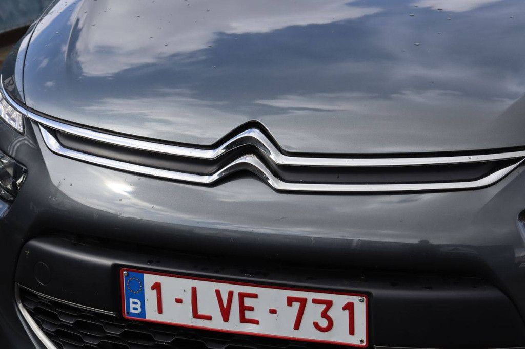 Passenger car Citroën C4 Petrol 130hp 2016 (Margin)