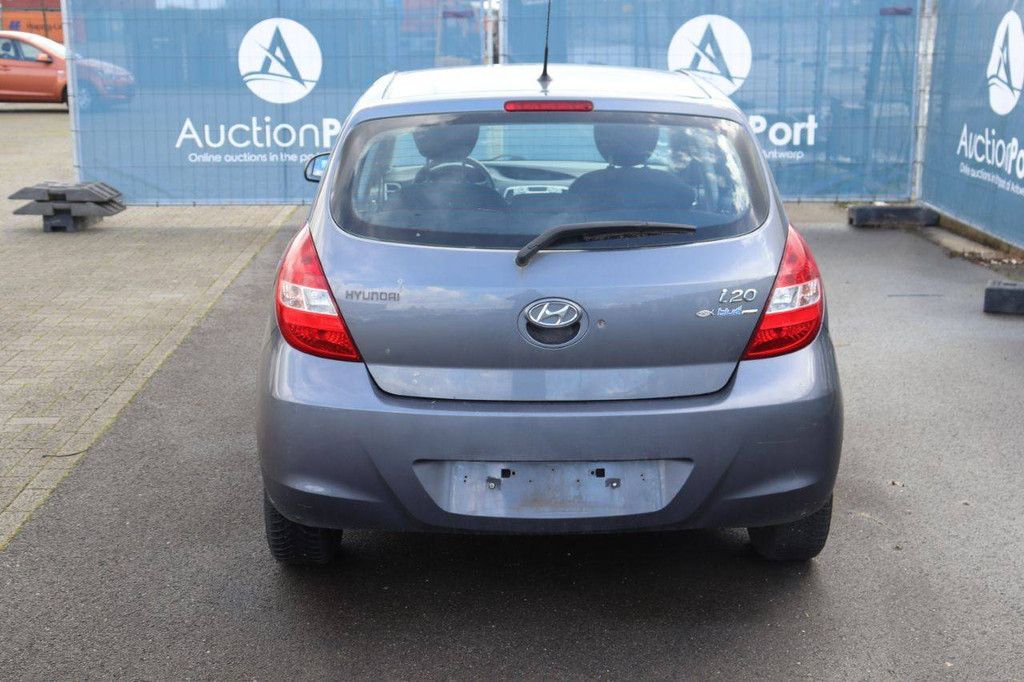 Hyundai i20 Petrol 85hp Passenger Car 2011 (Margin)
