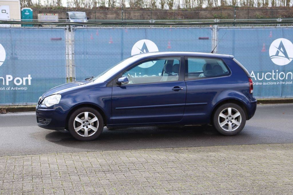 Pkw Volkswagen Polo Benzin 80 PS 2007 (Margin)
