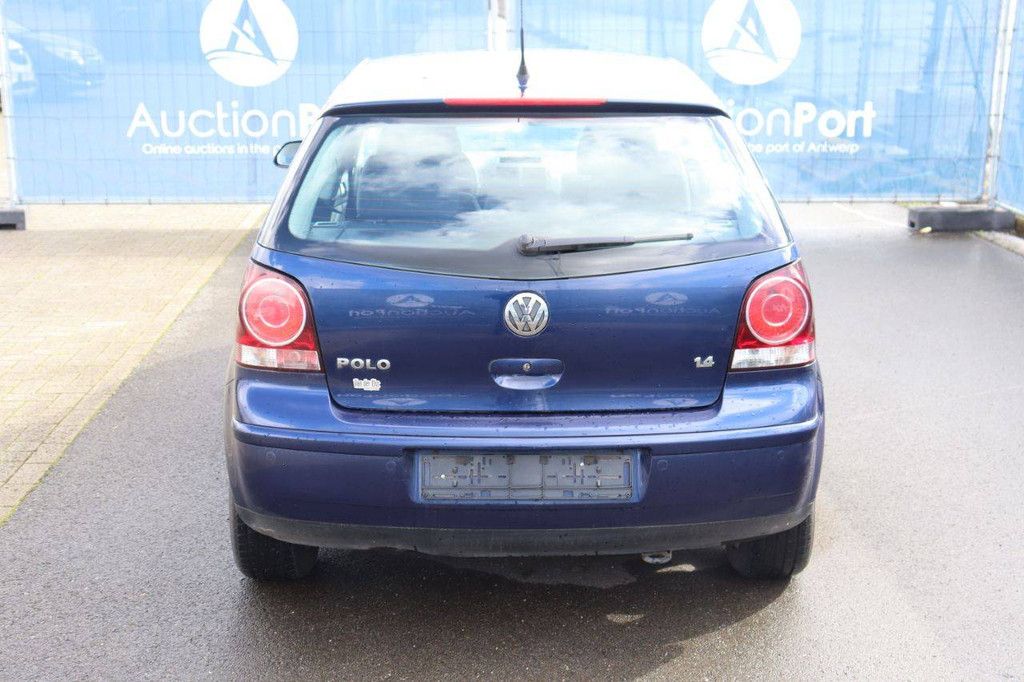 Pkw Volkswagen Polo Benzin 80 PS 2007 (Margin)