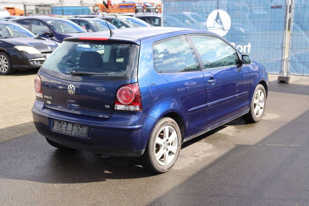 Pkw Volkswagen Polo Benzin 80 PS 2007 (Margin)