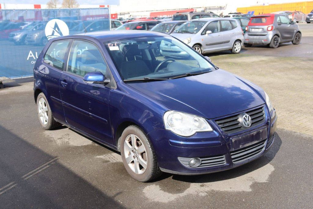 Pkw Volkswagen Polo Benzin 80 PS 2007 (Margin)