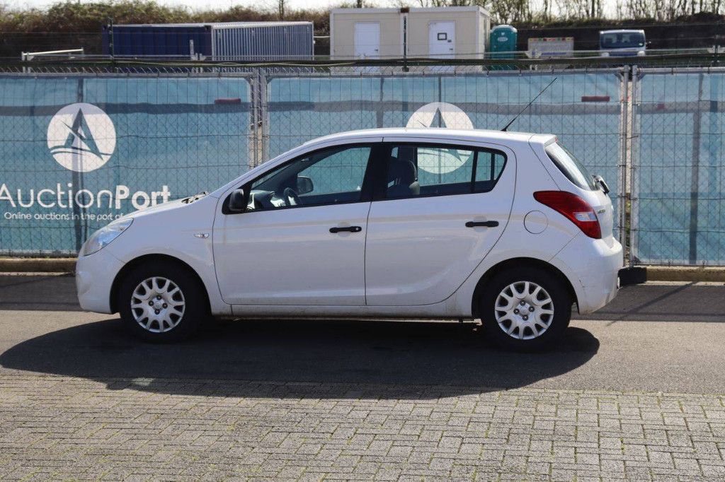 Hyundai i20 Benziner 78 PS Pkw 2012 (Margin)