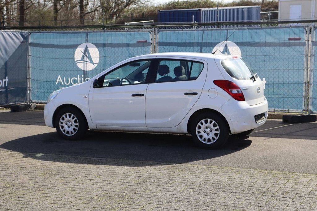 Hyundai i20 Benziner 78 PS Pkw 2012 (Margin)