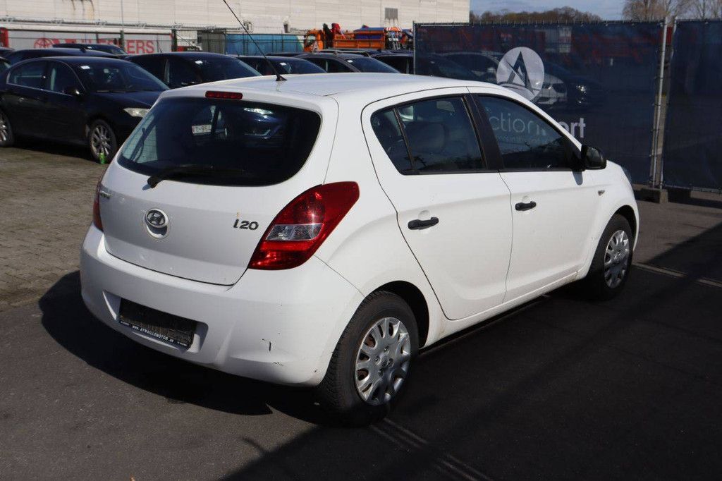 Hyundai i20 Benziner 78 PS Pkw 2012 (Margin)