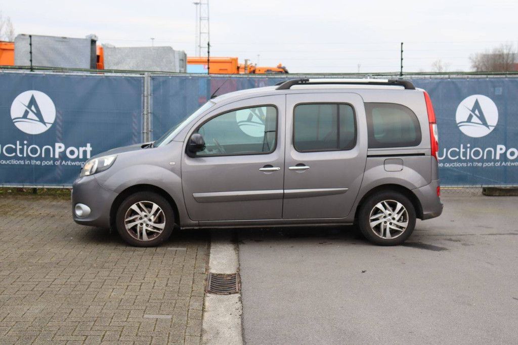 Passenger car Renault Kangoo Petrol 115hp 2015 (Margin)