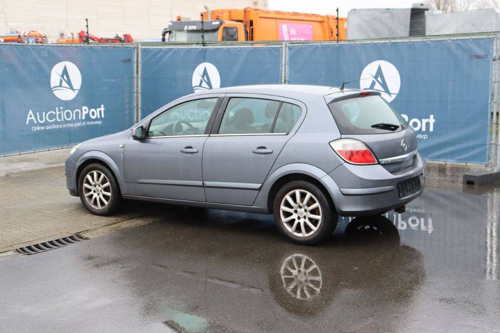 Passenger car Opel Astra Diesel 100hp 2004 (Margin)