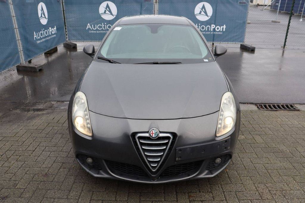 Passenger car Alfa Romeo Giulietta Diesel 105hp 2012 (Margin)