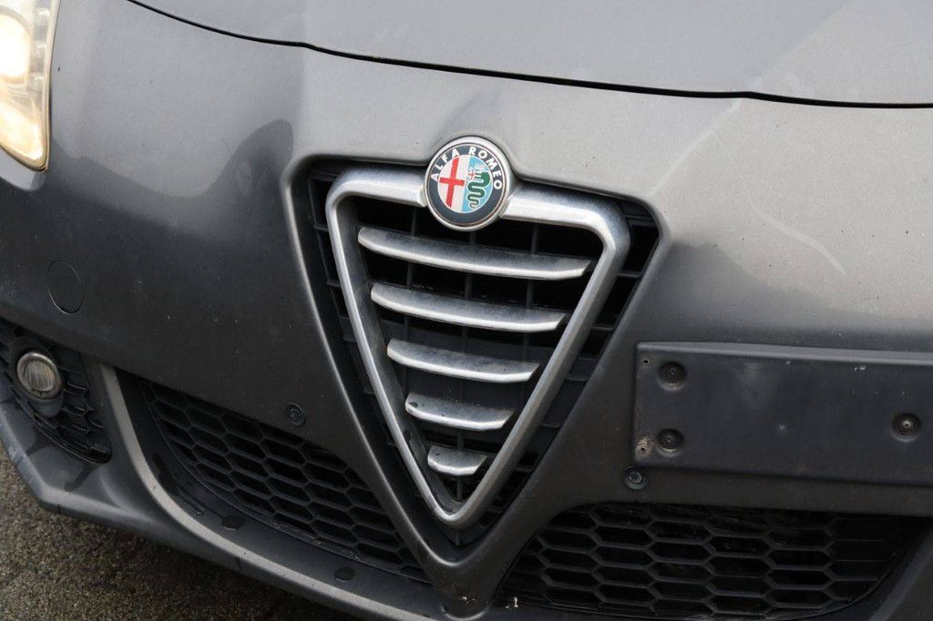 Passenger car Alfa Romeo Giulietta Diesel 105hp 2012 (Margin)