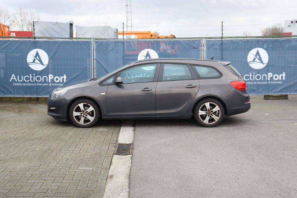 Passenger car Opel Astra Diesel 110hp 2012 (Margin)