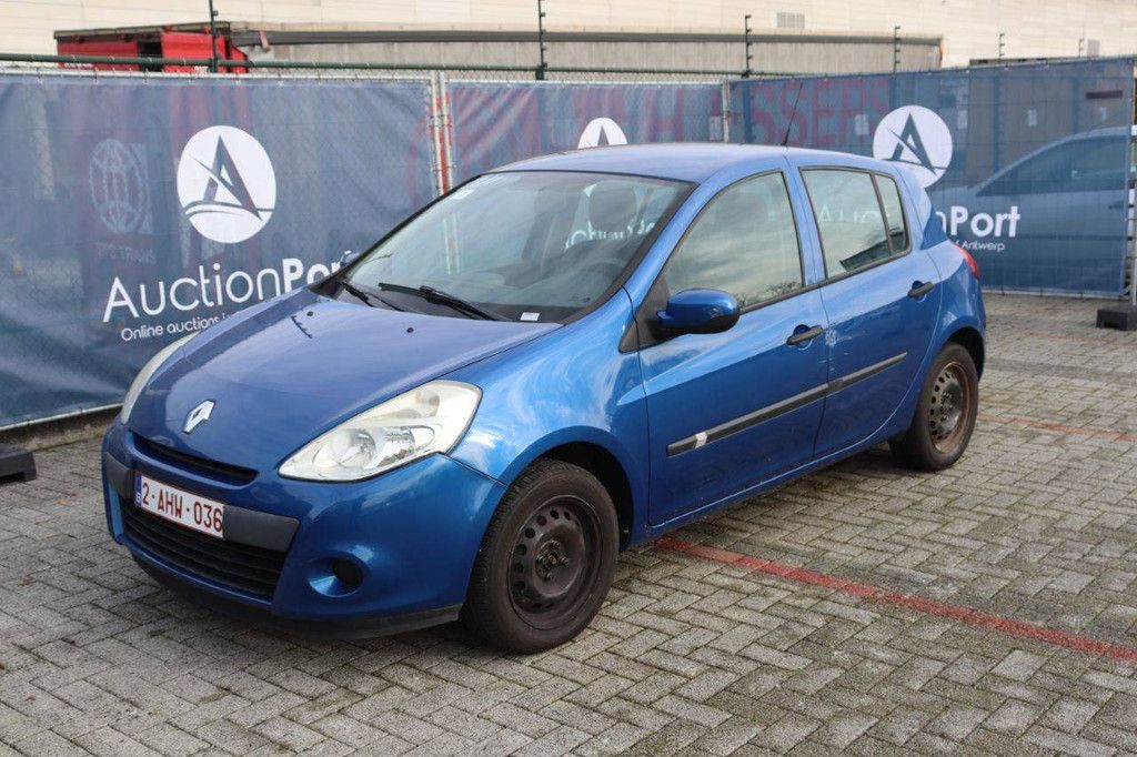 Passenger car Renault Clio Diesel 86hp 2010 (Margin)