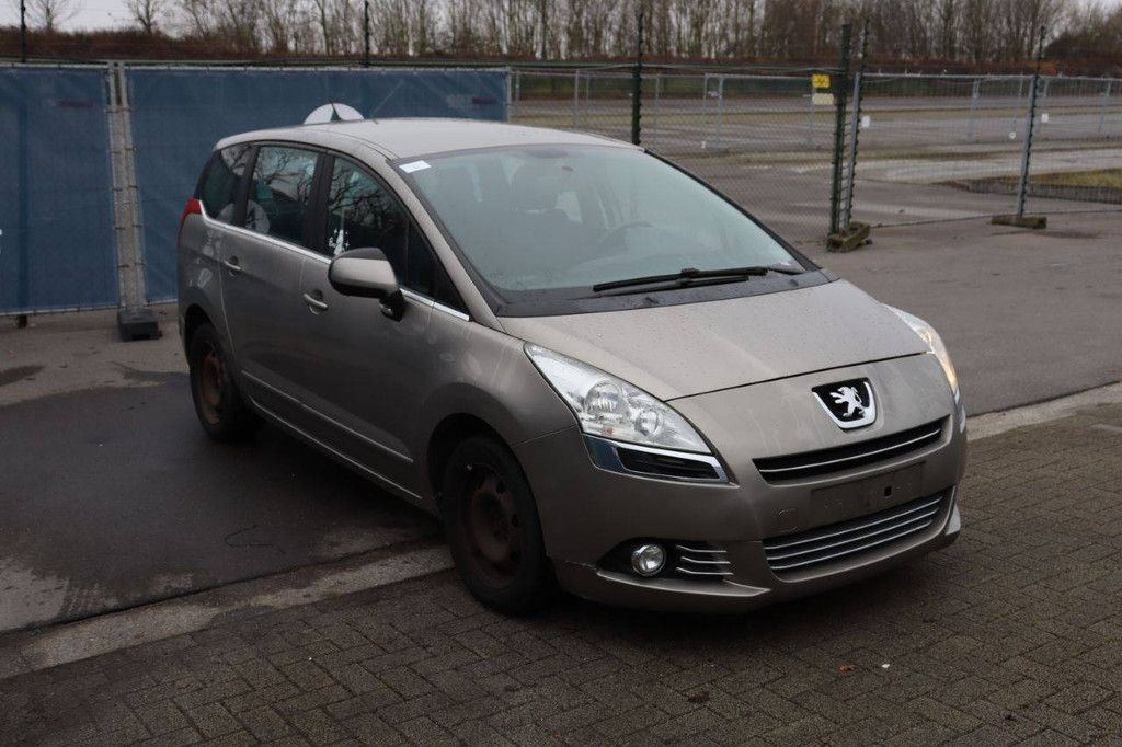 Pkw Peugeot 5008 Diesel 112 PS 2010 (Margin)