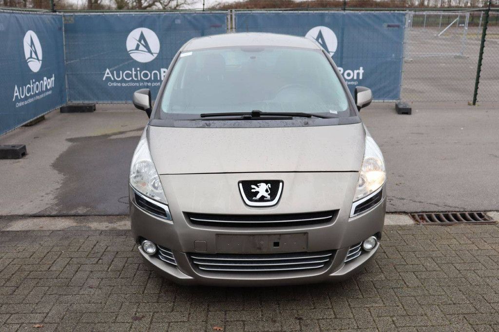 Pkw Peugeot 5008 Diesel 112 PS 2010 (Margin)