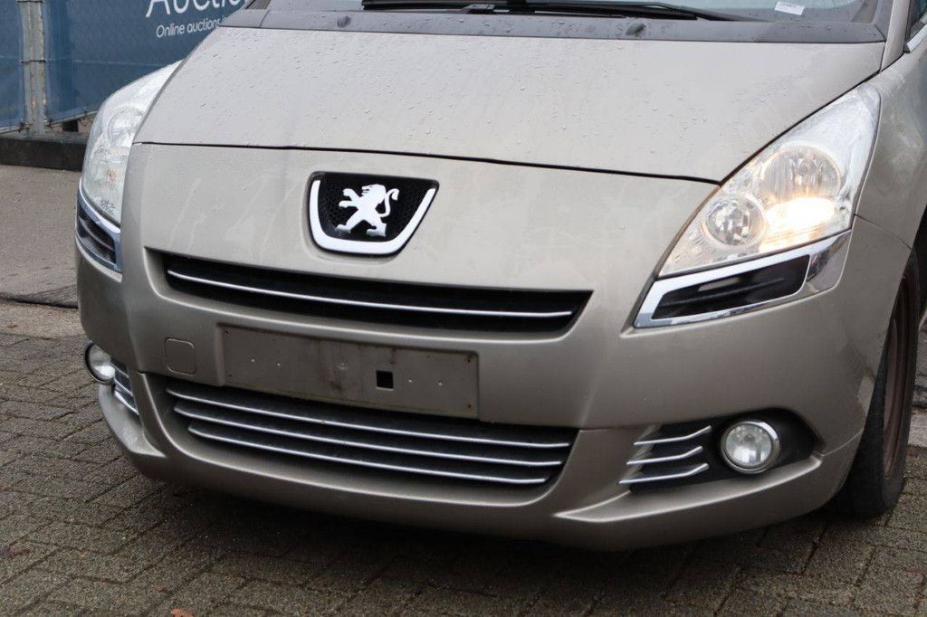 Pkw Peugeot 5008 Diesel 112 PS 2010 (Margin)