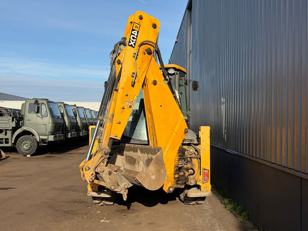 JCB 4CX