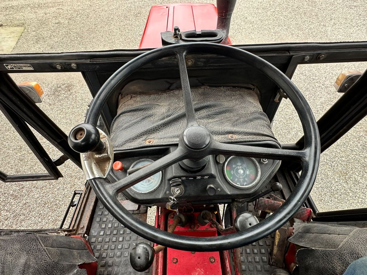 TE KOOP: zeer nette INTERNATIONAL 633