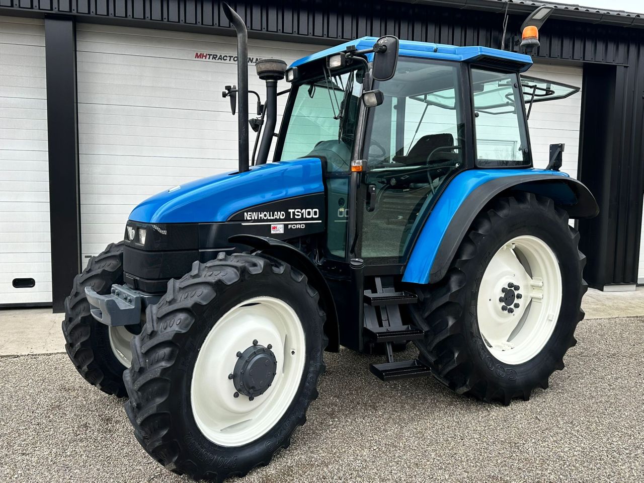TE KOOP: zeer nette NEW HOLLAND TS100