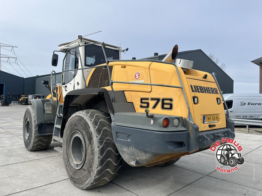 Liebherr L576