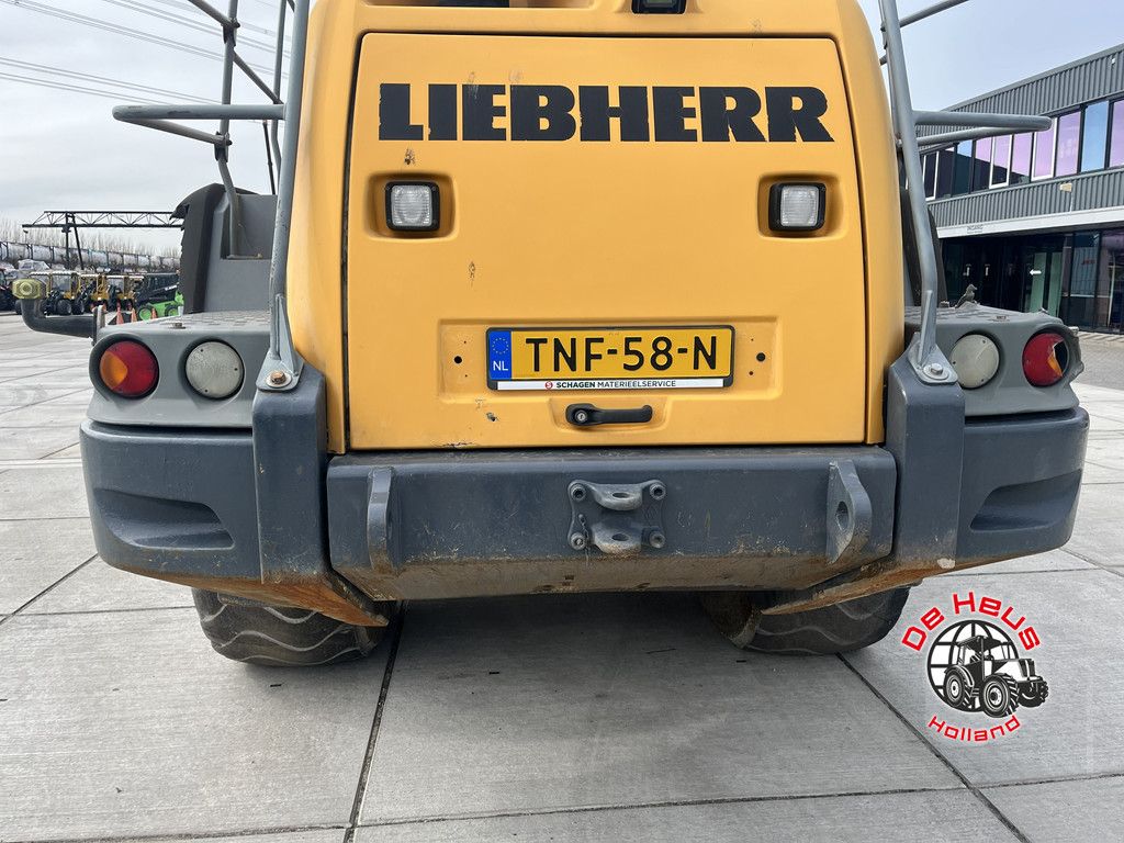 Liebherr L576
