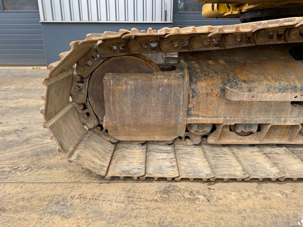 Caterpillar 323