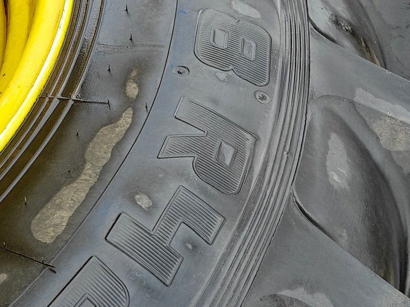 Tvillinghjul sæt 20.8R42 inkl. låse