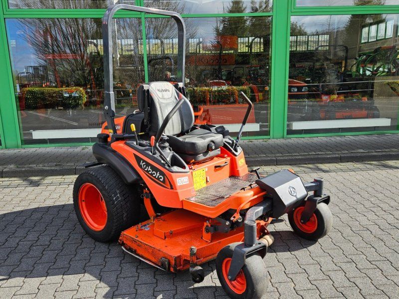 Kubota ZD1211