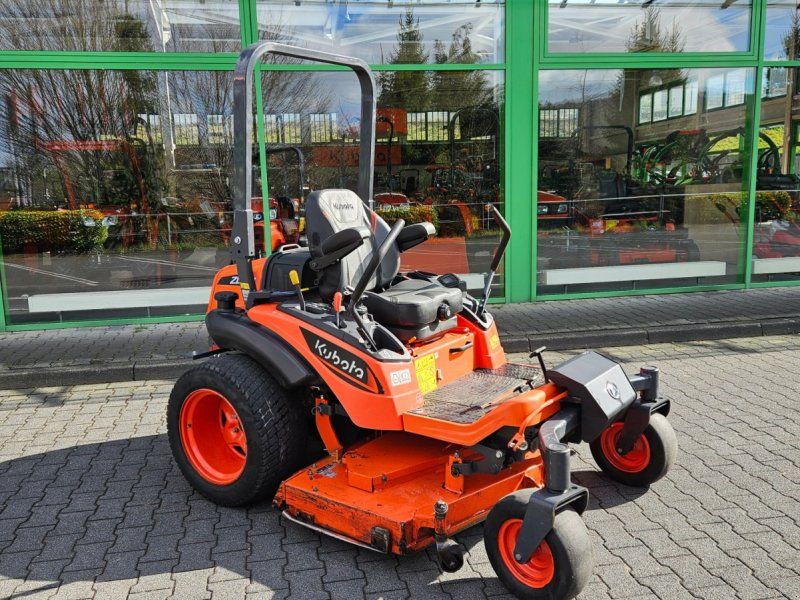 Kubota ZD1211