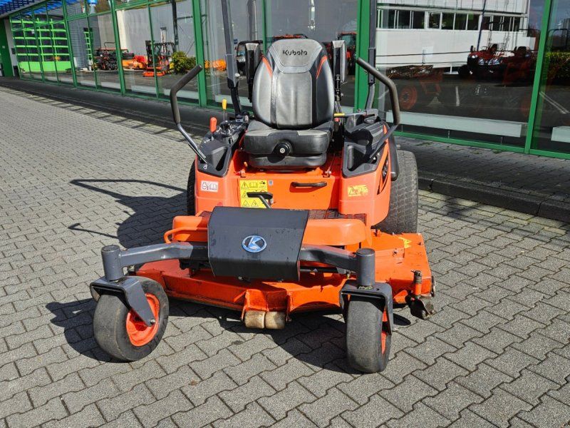 Kubota ZD1211