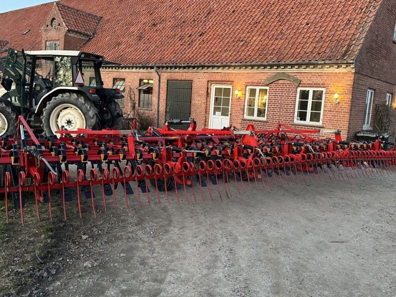 Väderstad NZ Aggrressive NZA 800. Med dobbelt crossboard og efterharve