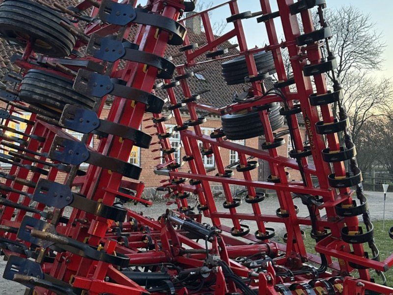 Väderstad NZ Aggrressive NZA 800. Med dobbelt crossboard og efterharve