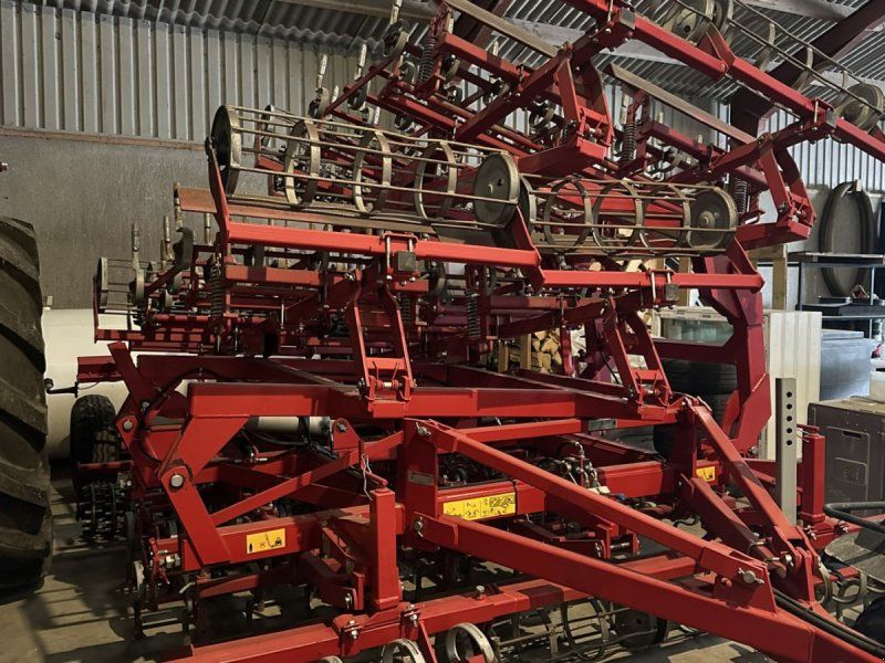 Kongskilde Germinator SP7000 med CROSKILL tromle bagerst. Velnet til roer