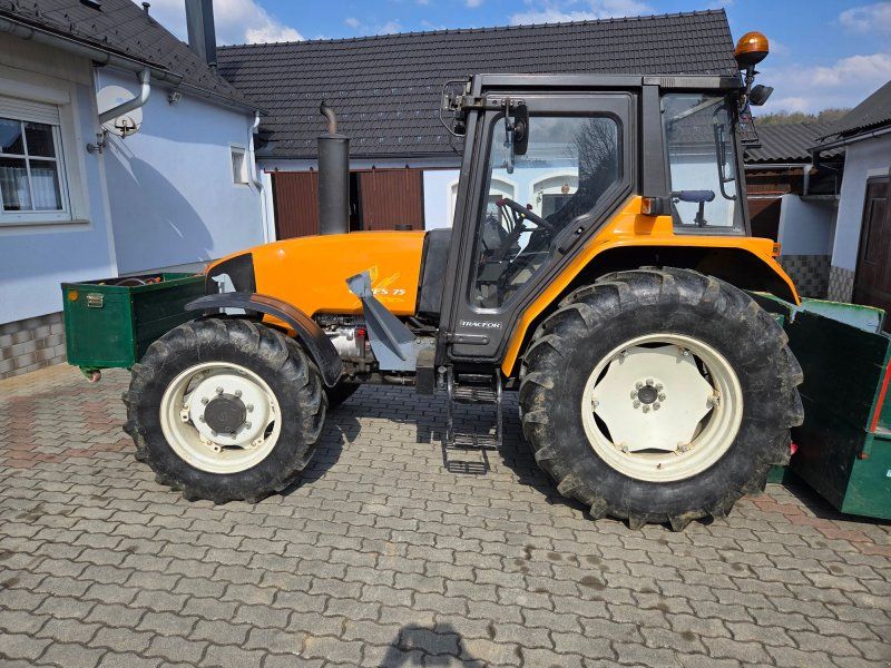 Traktor Renault Ceres 75  65PS, 4 Zylinder, BJ 1996  ca. 3000 Be
