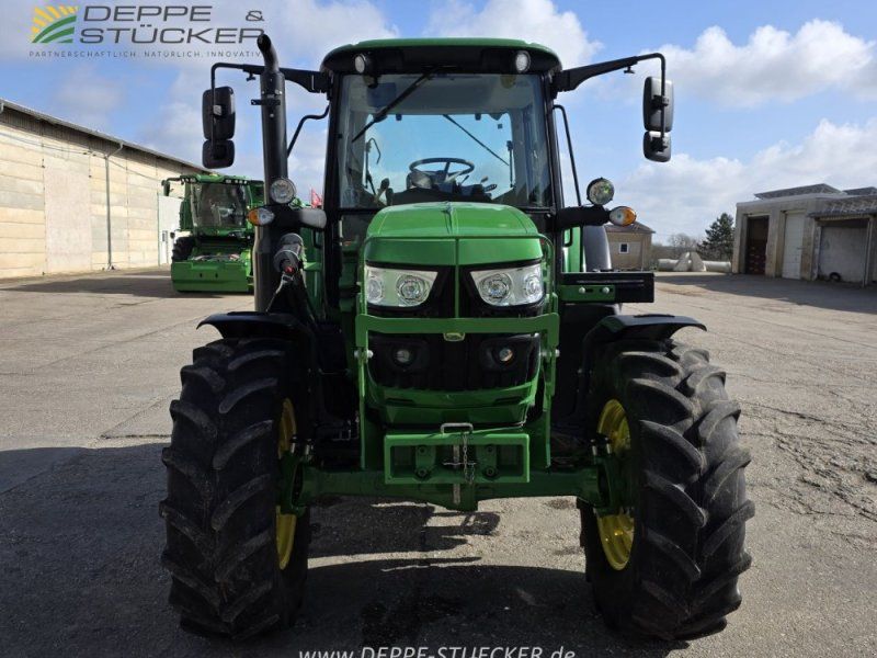 John Deere 6110M ohne Frontladerschwinge