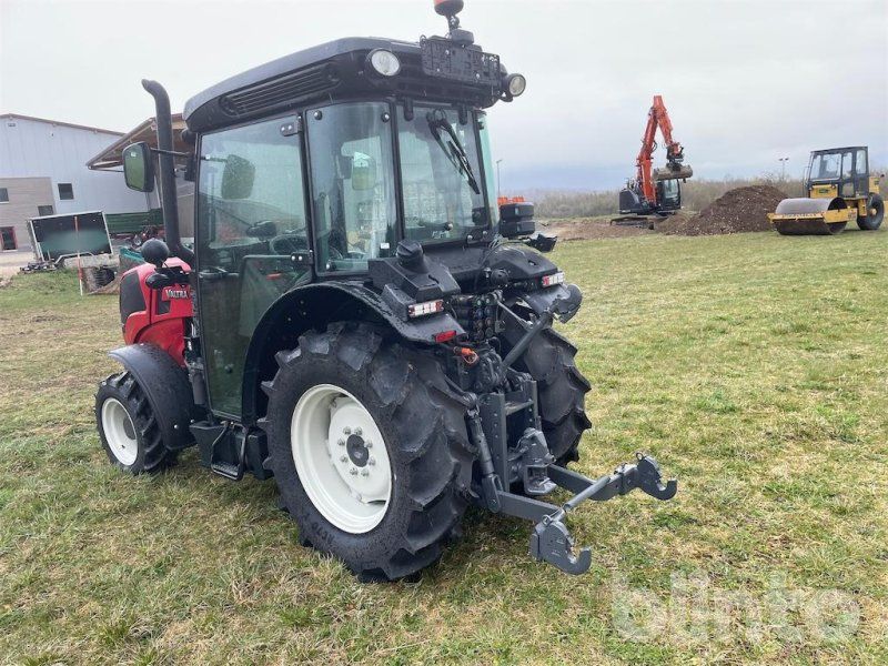 Valtra F105