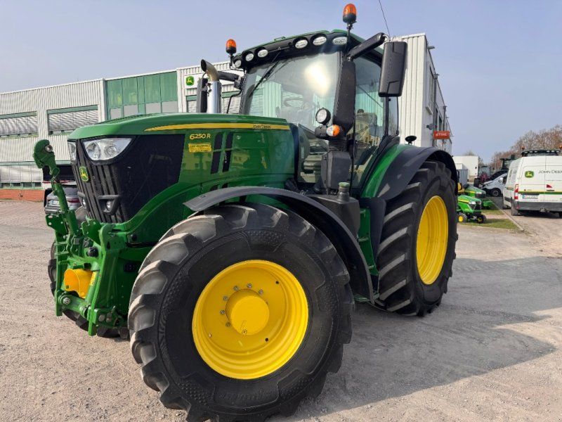 John Deere 6250R