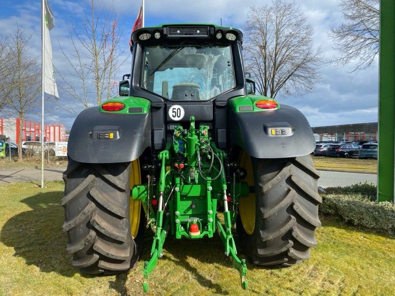 John Deere 6M 155