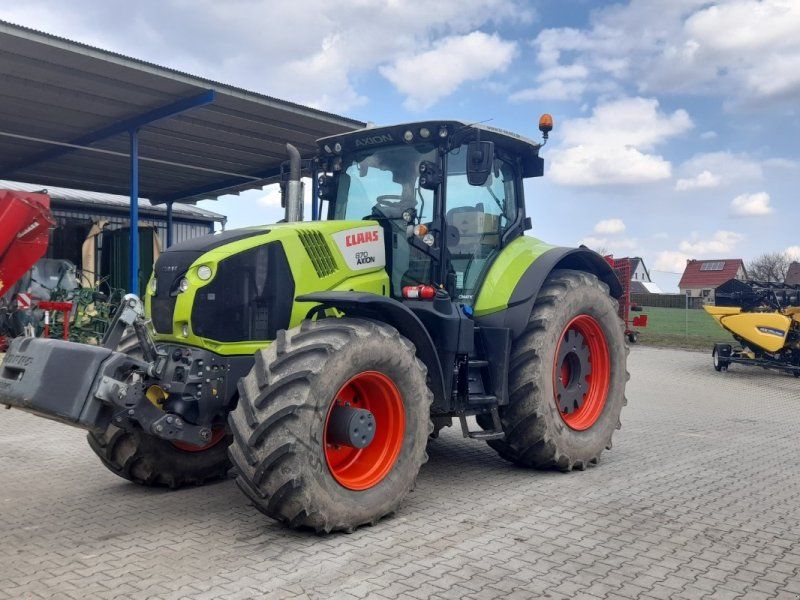 Claas Axion 870