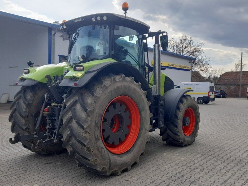 Claas Axion 870