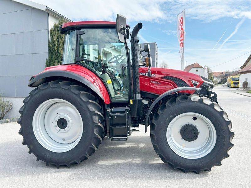 Case IH Farmall 120M