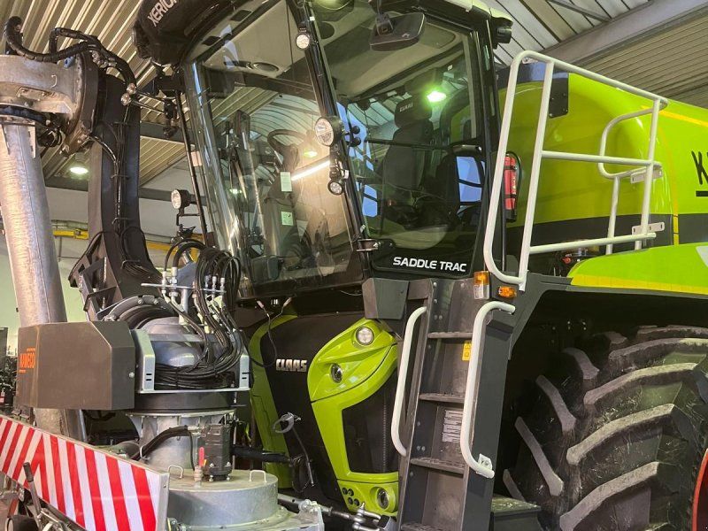 Claas Xerion 4200 SADDLE TRAC Kaweco 16m³ mit Saugarm