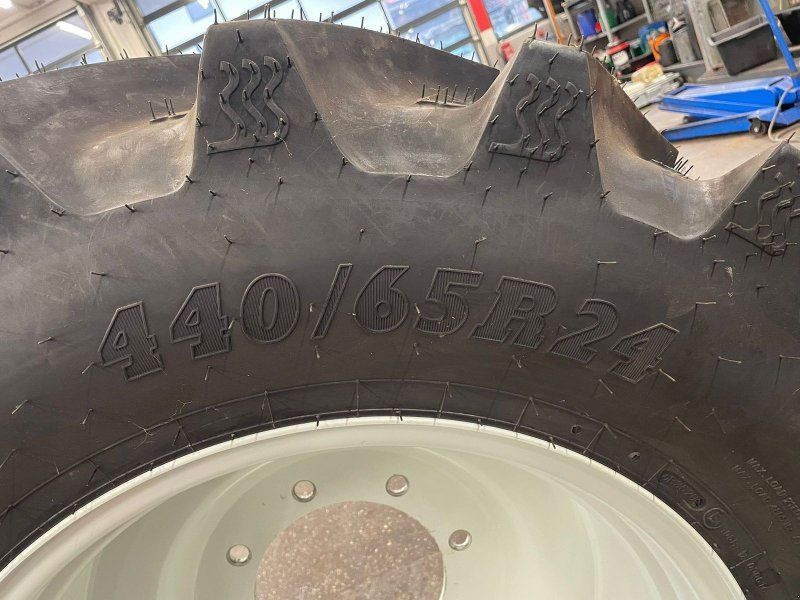 BKT Trinker Kompletträder