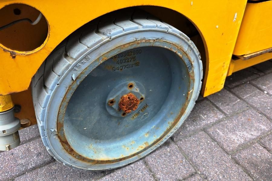 Haulotte Compact 8 Electric, 8.2m Working Height, 350kg Cap