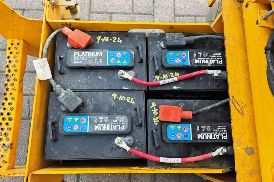 Haulotte Compact 8 Electric, Batteries 10-2024, 8.2m Workin